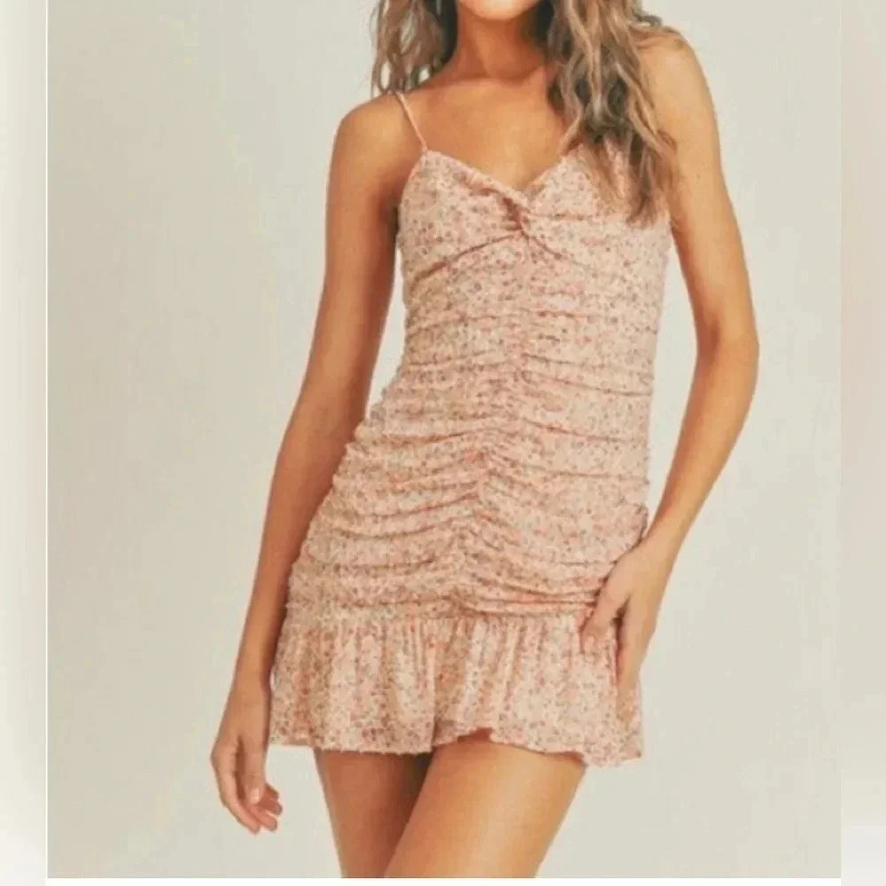 NWT LUSH‎ Apricot Floral Ruched Mini Dress